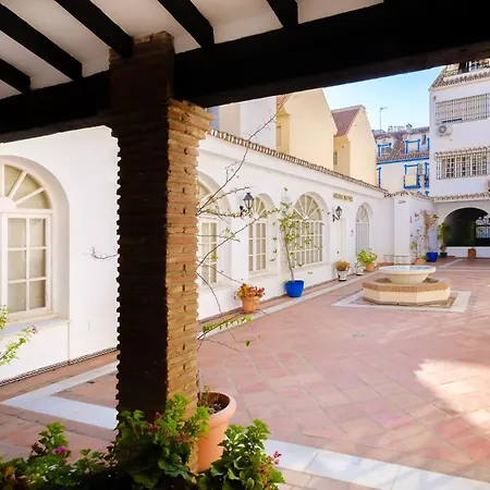 Patio Andaluz A 100 Metros De La Playa Fuengirola